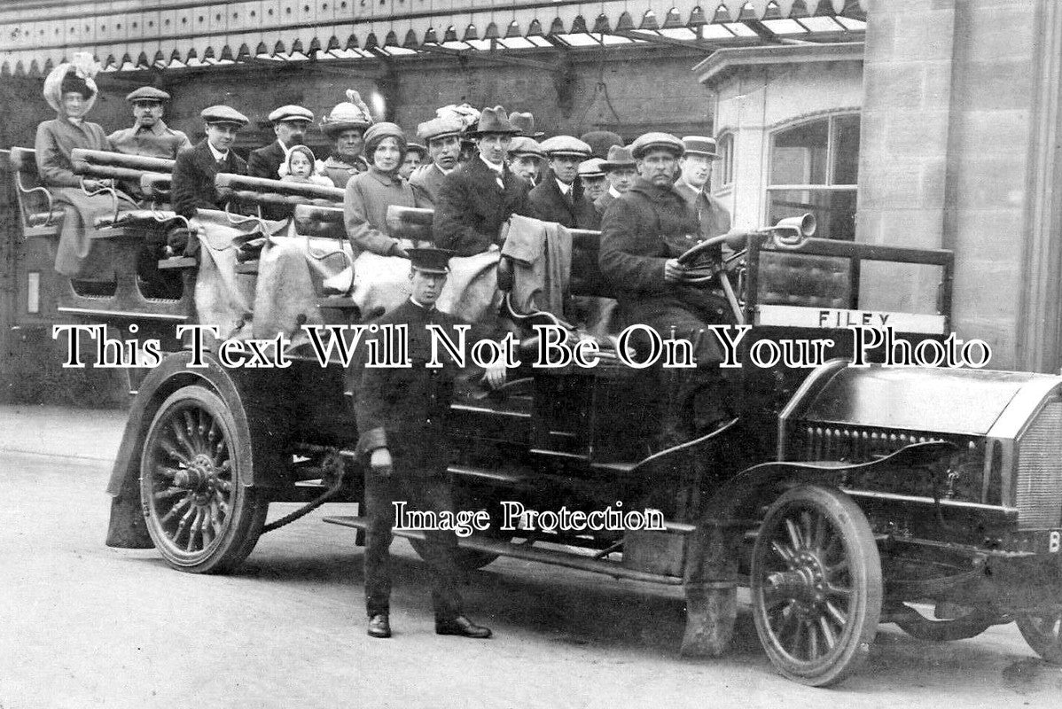 YO 8473 - Charabanc At Filey, Yorkshire