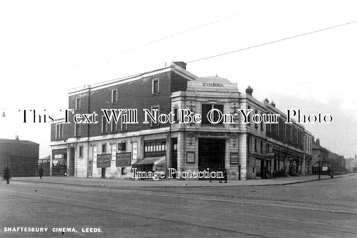 YO 8478 - Shaftesbury Cinema, York Road, Leeds, Yorkshire c1942