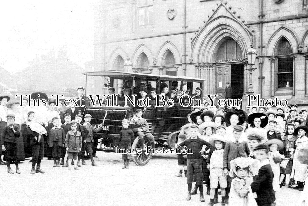 YO 8483 - Yeadons First Motor Bus, Yorkshire – JB Archive
