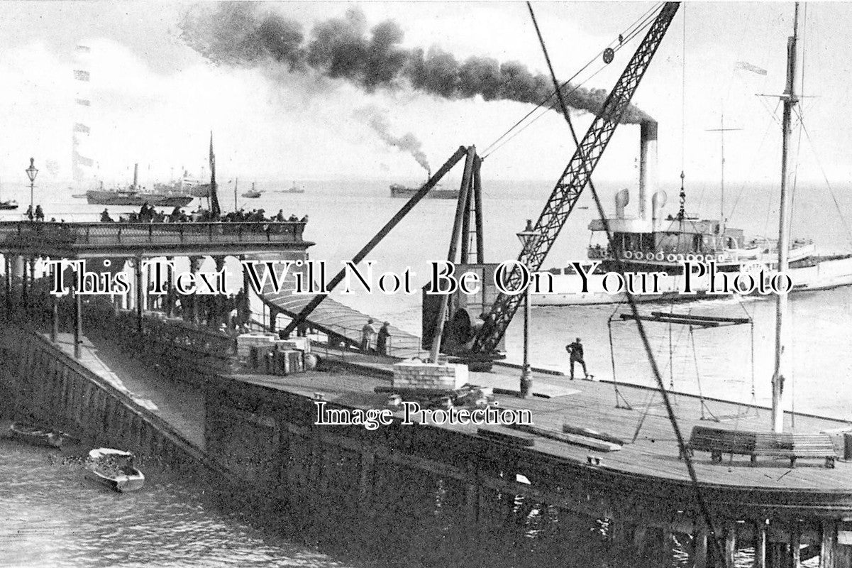 YO 853 - Victoria Pier & Ferry Boat, Hull, Yorkshire