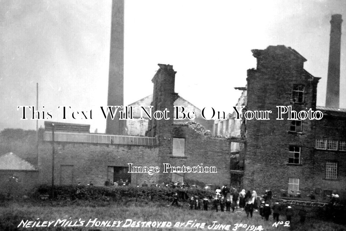 YO 8561 - Neiley Mill Fire, Honley, Huddersfield, Yorkshire 1914
