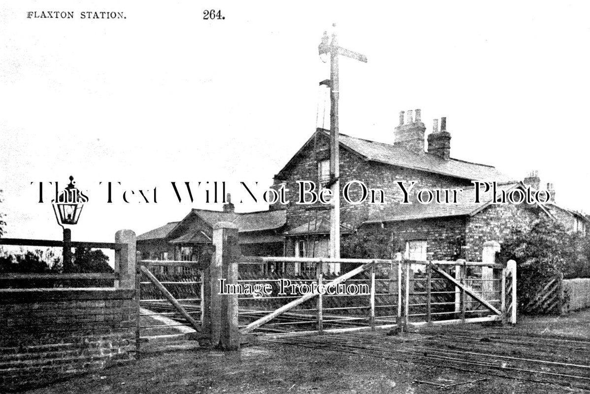 YO 8604 - Flaxton Railway Station, Yorkshire c1918