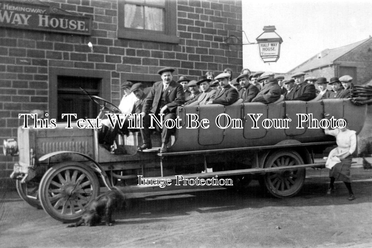 YO 866 - Charabanc At Half Way House,Morley, Yorkshire