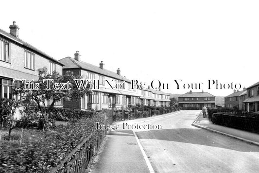 YO 8700 - Watford Avenue, Norwood Green, Halifax, Yorkshire