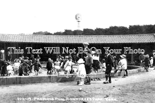 YO 8807 - Paddling Pool, Rowntrees Park, York, Yorkshire
