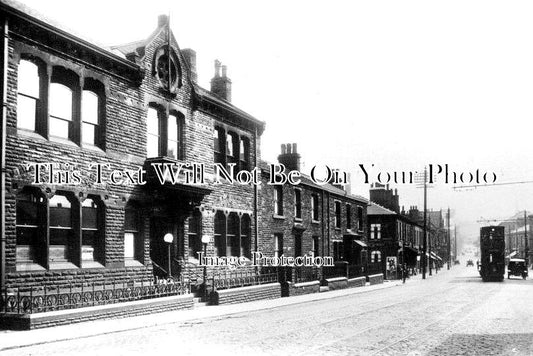 YO 8809 - Bradford Road Liberal Club, Brighouse, Yorkshire