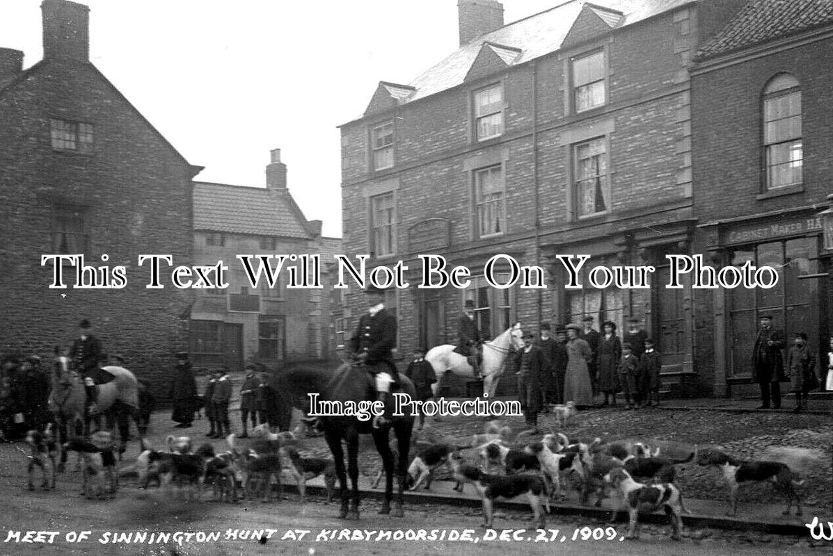 YO 8883 - Sinnington Hunt Meet At Kirbymoorside, Yorkshire 1909