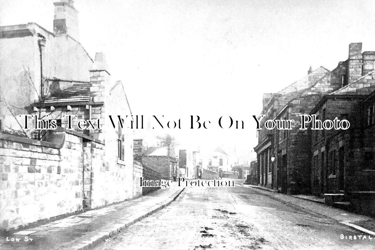 YO 8921 - Low Street, Birstall, Leeds, Yorkshire c1914