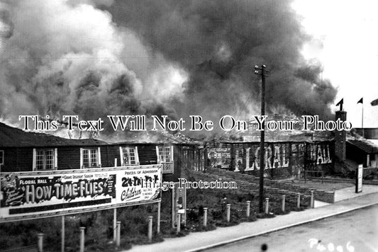 YO 8942 - The Floral Hall Fire, Bridlington, Yorkshire c1923
