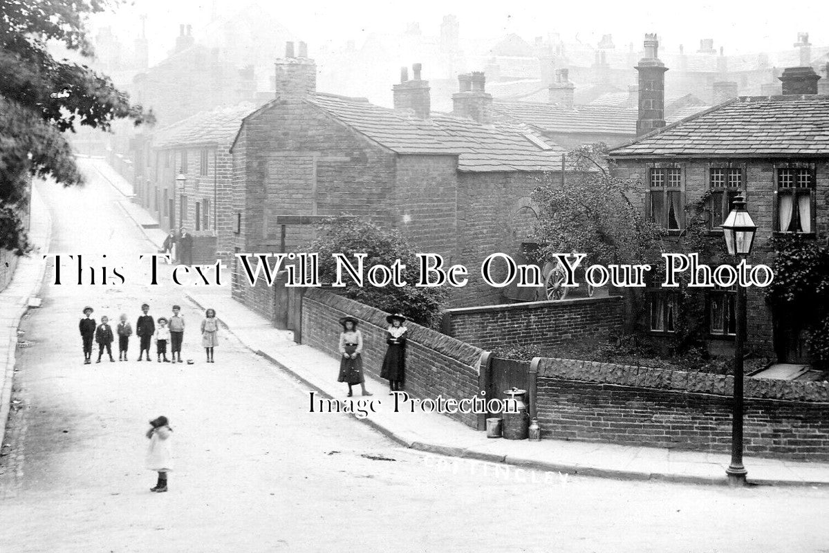 YO 8973 - Main Street, Cottingley, Bingley, Yorkshire