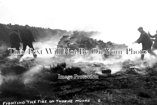 YO 8999 - Fighting The Fire On Thorne Moors, Yorkshire