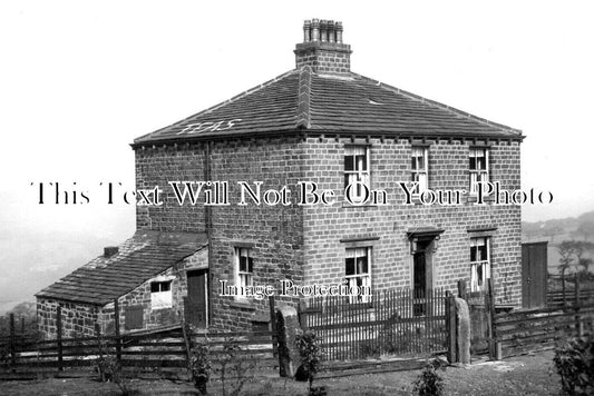 YO 9000 - Whitakers Ladstone Boarding House, Norland, Halifax, Yorkshire