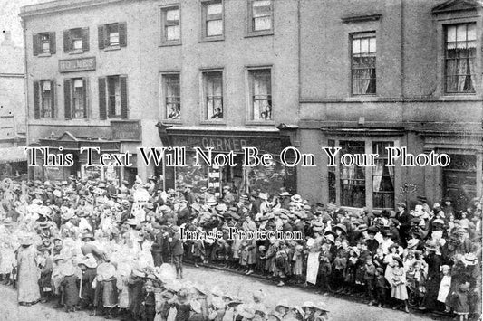 YO 903 - Street Parade, Pontefract, Yorkshire c1912