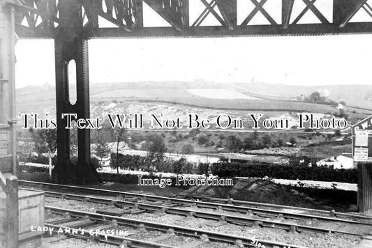 YO 9111 - Lady Anns Crossing, Batley, Yorkshire c1905