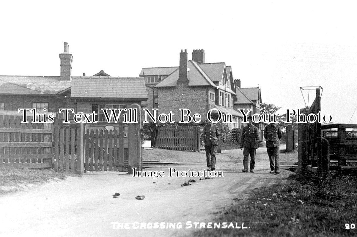 YO 9170 - The Railway Crossing, Strensall, Yorkshire