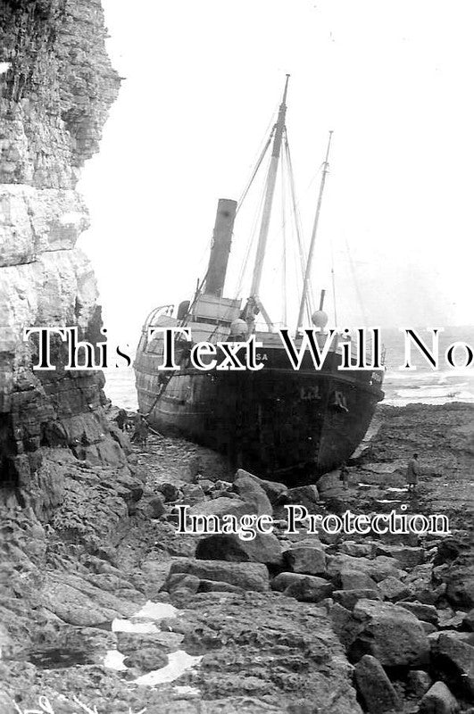 YO 9236 - Shipwreck Rosa At Flamborough, Yorkshire c1930