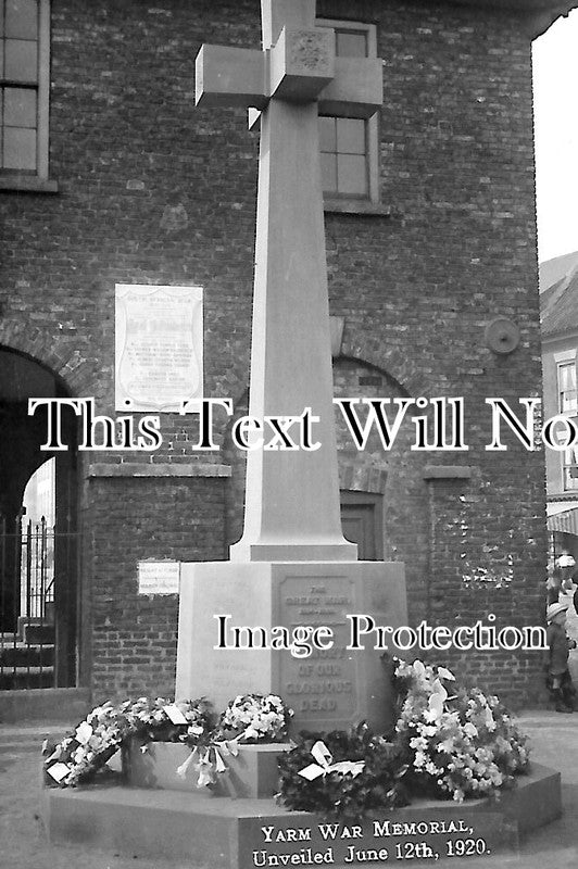 YO 9243 - Yarm War Memorial, Yorkshire