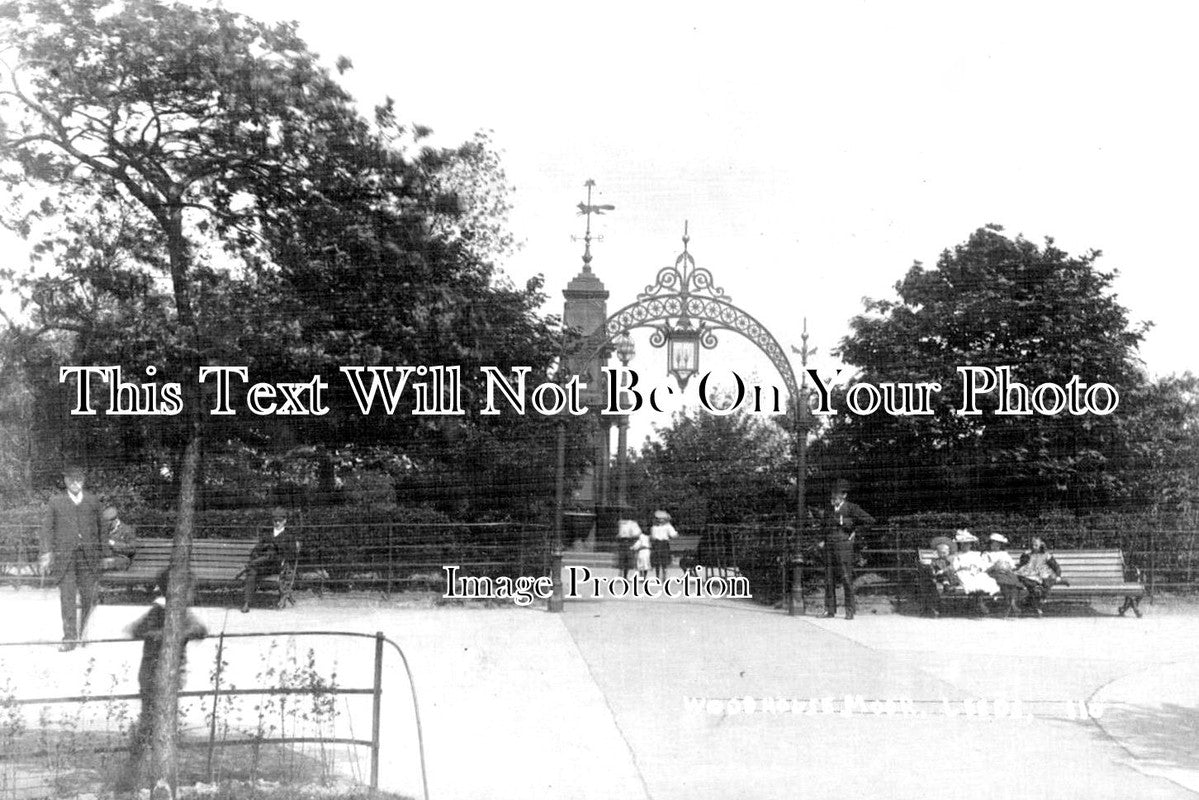 YO 9339 - Woodhouse Moor, Leeds, Yorkshire c1905