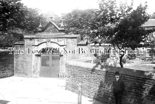 YO 9470 - Entrance To Coley Hall, Yorkshire