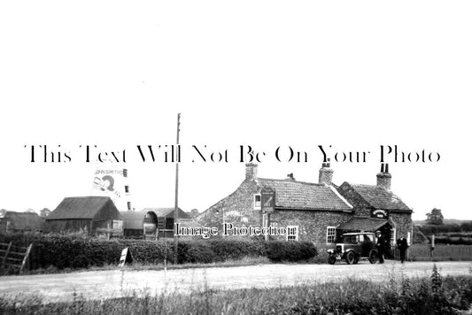 YO 9596 - Windmill Inn Pub & Mill, Dunnington, Yorkshire