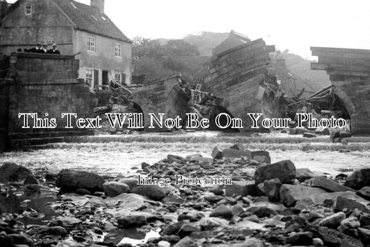 YO 9633 - Sandsend Bridge Storm Damage, Whitby, Yorkshire c1910