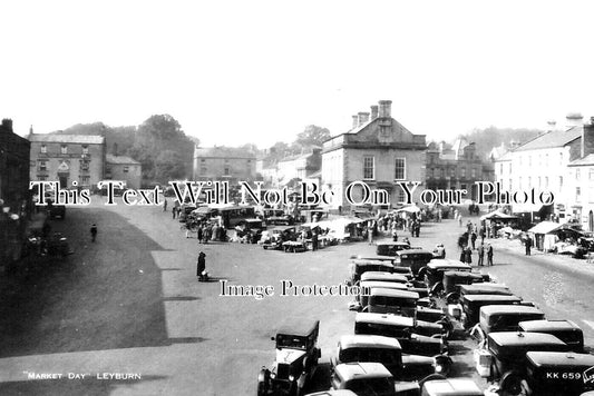 YO 9670 - Market Day, Leyburn, Yorkshire