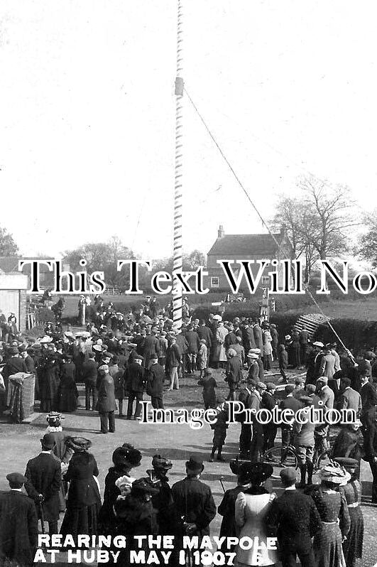 YO 9929 - Rearing The Maypole, Huby, Yorkshire 1907