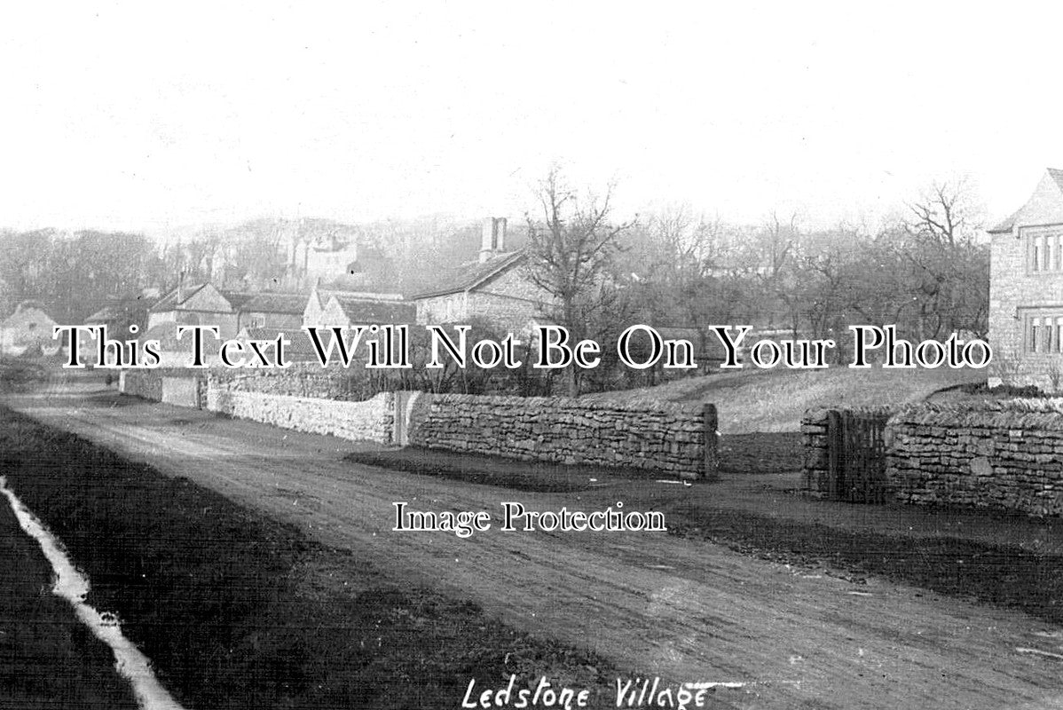 YO 9935 - Ledstone Village, Yorkshire c1909