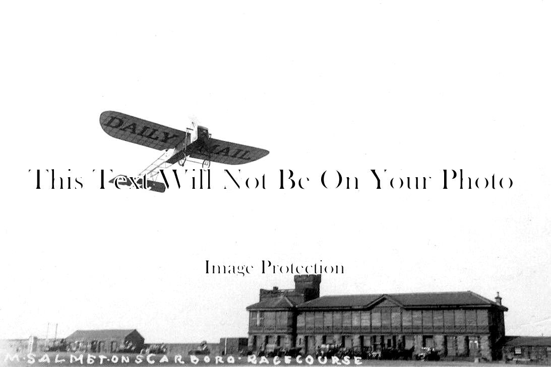 YO 9958 - Aviator Salmet Flying At Scarborough Racecourse, Yorkshire